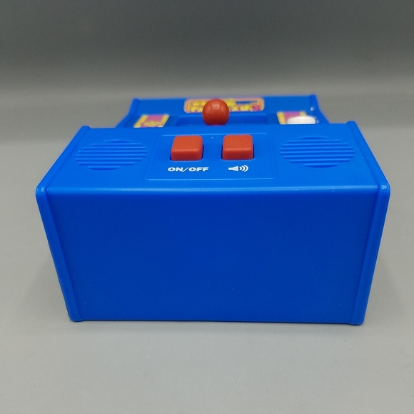 Ms. Pac-Man Handheld Mini Arcade Game Namco Basic Fun 2018 Blue WORKS Retro - Picture 6 of 9